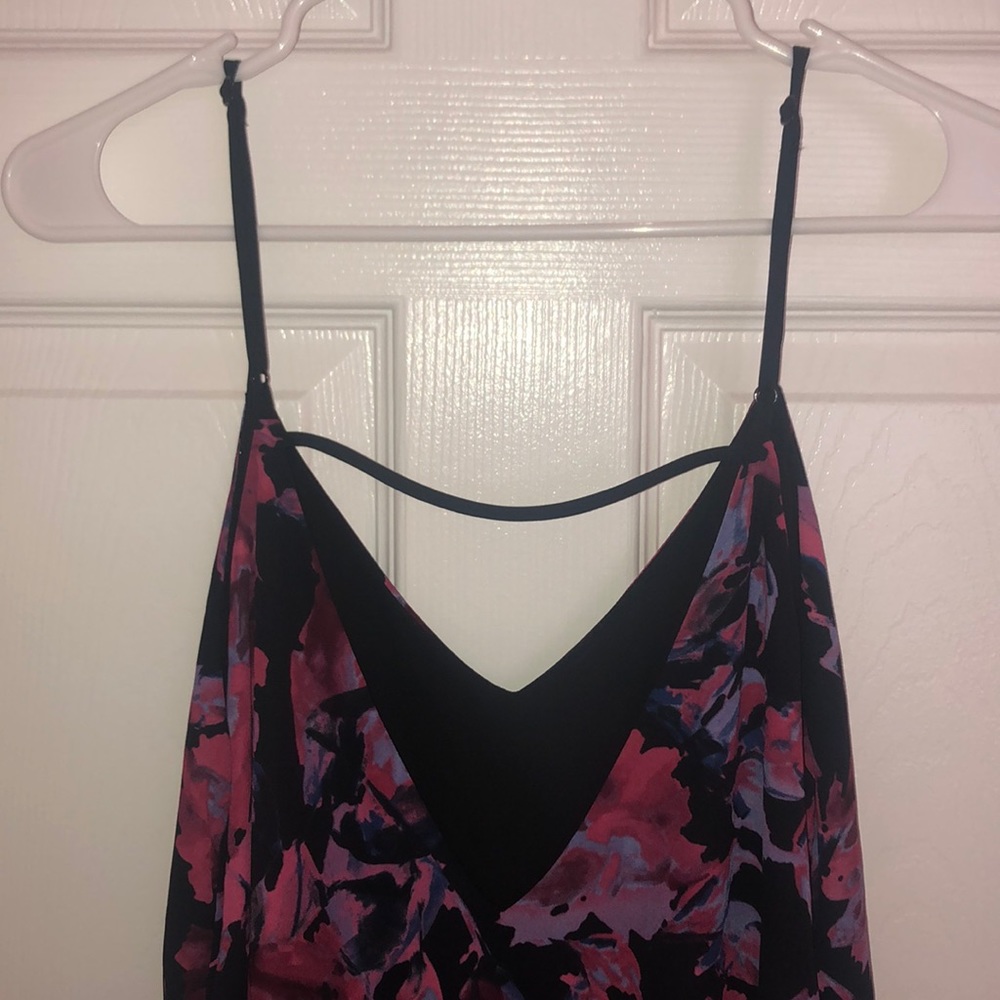 Patterned top - Picture 2 of 2